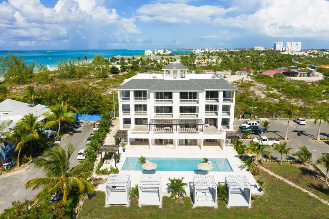 Отель The Tides, Grace Bay The Bight Settlements Экстерьер фото