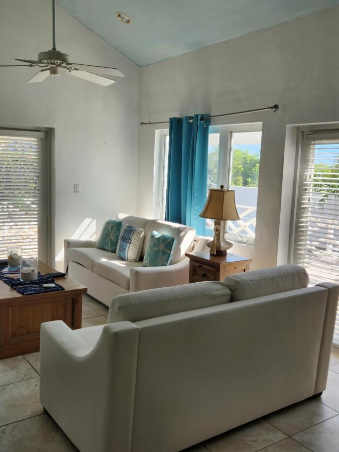 Отель The Tides, Grace Bay The Bight Settlements Экстерьер фото